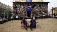 Sampah-sampah ini dikumpulkan dari pantai-pantai di Inggris, Perancis, Jerman, Italia, dan Spanyol (AFP)