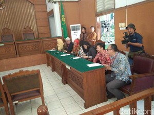 Jelang Praperadilan, Pengacara Novanto dan KPK Sudah Hadir