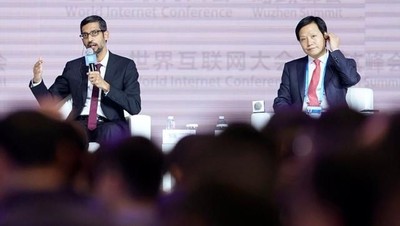 CEO Apple, CEO Google, dan CEO Xiaomi Tampil Sepanggung