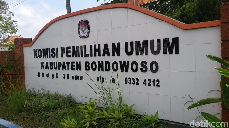 Syarat Tidak Lengkap, Calon Bupati Jalur Perseorangan Dicoret Syarat Tidak Lengkap, Calon Bupati Jalur Perseorangan Dicoret