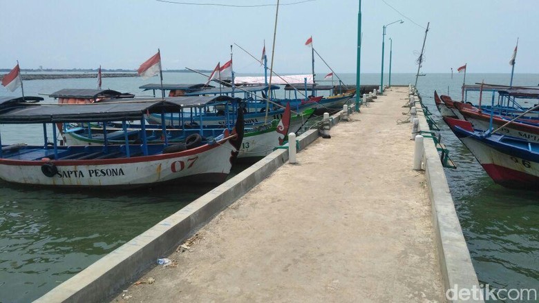 Cuaca Buruk, Pelayanan Wisata Ke Pulau Panjang Jepara Masih Ditutup Cuaca Buruk, Pelayanan Wisata Ke Pulau Panjang Jepara Masih Ditutup