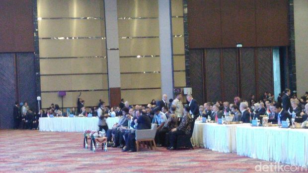 Wapres JK dan Menlu Retno LP Marsudi