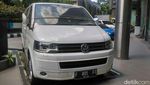 Foto: Airsoft Gun hingga Mobil First Travel yang Diserahkan ke Kejari