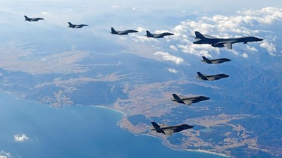 Penampakan Jet Pengebom AS Saat Terbang Dekat Perbatasan Korut