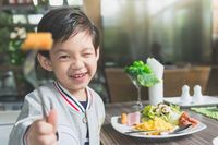 Agar Anak Makin Cerdas, Perhatikan Kualitas Makanan dan Asupan Cairannya
