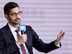 CEO Apple, CEO Google, dan CEO Xiaomi Tampil Sepanggung