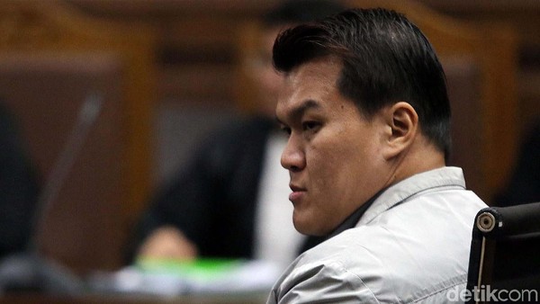 Andi Narogong Dituntut 8 Tahun Penjara