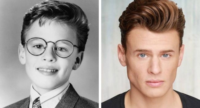 Blake McIver Ewing merupakan seorang penyanyi, penulis lagu, aktor, dan pianis. Ia lahir pada 27 Maret 1985, dan mulai terkenal saat menjadi Derek dalam film Full House. Saat kecil, Ewing tampil rapi dengan kacamata besar. Kini ia tak lagi memakai kacamata, berambut pirang rapi, yang tidak jauh berbeda saat masa kecilnya. Foto: Instagram