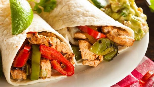 Homemade Chicken Fajitas with Vegetables and Tortillas