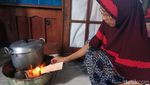 Miris! Ibu Ini Masak Pakai Kayu Bakar Karena Elpiji Langka