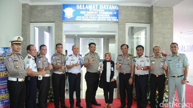 Menengok Gerai SIM Samsat Terminal Plus Pertama di Indonesia