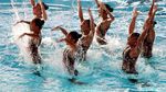 Melihat Aksi Memukau Atlet Aquatik Indonesia