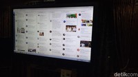 Layar besar tersebut terlihat saat wartawan masuk ke ruang kerja Fadli, yang berada di lantai 3 gedung Nusantara III DPR, kompleks parlemen, Senayan, Jakarta, Kamis (7/12/2017).