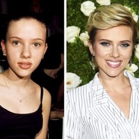 Scarlett Johansson bergaya dengan rambut hitam terikat ke belakang saat remaja. Dia percaya diri keluar rumah dengan kaos hitam sederhana. Kini aktris yang lahir di New York, Amerika Serikat, 22 November 1984 itu, sudah sangat berbeda. Dengan rambut pirang dan bibir merah merona, Scarlett masih memerankan banyak film bahkan hingga 2019 mendatang. Yaitu dalam film Untitled Avengers, untuk memerankan Natasha Romanoff atau Black Widow. Foto: Instagram, Getty Images.
