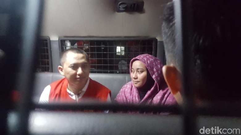 Bos First Travel Jalani Sidang Perdana Bos First Travel Jalani Sidang Perdana