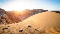 Atacama adalah salah satu gurun terbesar di dunia, melintasi 4 negara yakni Peru, Chile, Bolivia, dan Argentina (Thinkstock)