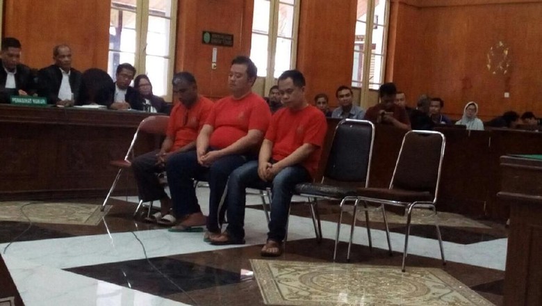Komplotan Pembunuh Pengusaha Airsoft Gun Dituntut 20 Tahun Penjara Komplotan Pembunuh Pengusaha Airsoft Gun Dituntut 20 Tahun Penjara