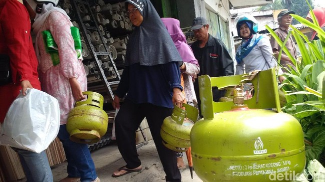 Elpiji 3 Kg Langka, Dapur Warga Tak Lagi Ngebul