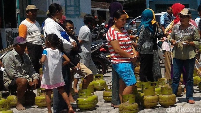 Elpiji 3 Kg Langka, Dapur Warga Tak Lagi Ngebul