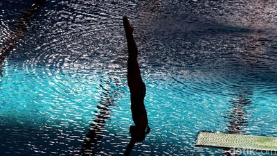 Melihat Aksi Memukau Atlet Aquatik Indonesia