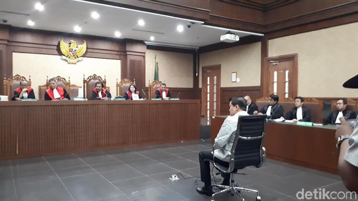 Berkas Tuntutan Andi Narogong 3 Ribu Lembar Lebih