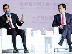 CEO Apple, CEO Google, dan CEO Xiaomi Tampil Sepanggung