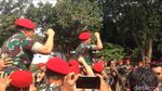 Saat Jenderal Gatot Pamit dan Diarak Prajurit Kopassus