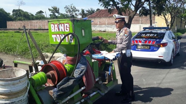 Polisi Berencana Tertibkan Gerandong di Banyuwangi Polisi Berencana Tertibkan Gerandong di Banyuwangi