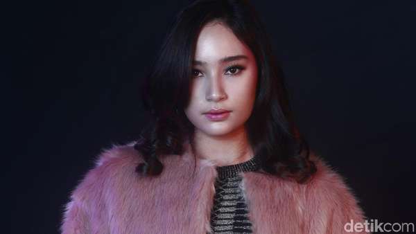 Beauty in Pink, Tatjana Saphira Celeb of The Month Bulan Ini Beauty in Pink, Tatjana Saphira Celeb of The Month Bulan Ini