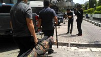 Sejumlah barang bukti kasus dugaan penipuan perjalanan umrah oleh First Travel ini akan dibawa ke Kejari Depok.