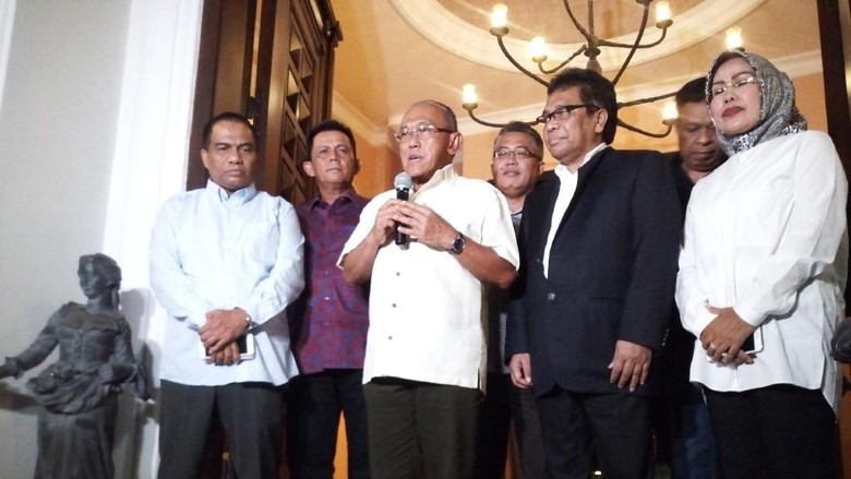 Ical: Ada Enam Caketum Golkar yang Jumpai Saya Ical: Ada Enam Caketum Golkar yang Jumpai Saya
