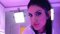 Beberapa media luar menuliskan bahwa insiden tersebut terjadi usai ramainya bully-an terhadapnya di media sosial dan ia pun pernah mengatakan dirinya depresi. (Dok. Instagram/msmaplefever)