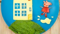 Si kecil senang dengan kartun Peppa Pig? Keju yang dibentuk menjadi rumah beralaskan irisan smoked beef dan nori ternyata bisa jadi hasil karya yang unik dan lucu. Mau coba? Foto: Foivi Geller