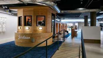 Kami memang sengaja membuat kantor ini seperti di rumah sendiri bagi setiap karyawan, ujar Aaron Taylor Harvey, Airbnb Environments Executive Creative Director. Foto: Office Snapshot