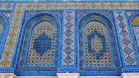 Kubah ini dipercantik pada masa kepemimpinan Ottoman. Saat itu kubahnya mulai dilapisi emas (Thinkstock)