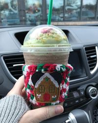 Wow! Ini Dia Frappuccino Bertema Pohon Natal yang Baru dari Starbucks