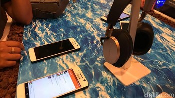 Headset yang telah mengunakan USB type C DAC. (oto: detikINET/Adi Fida Rahman)