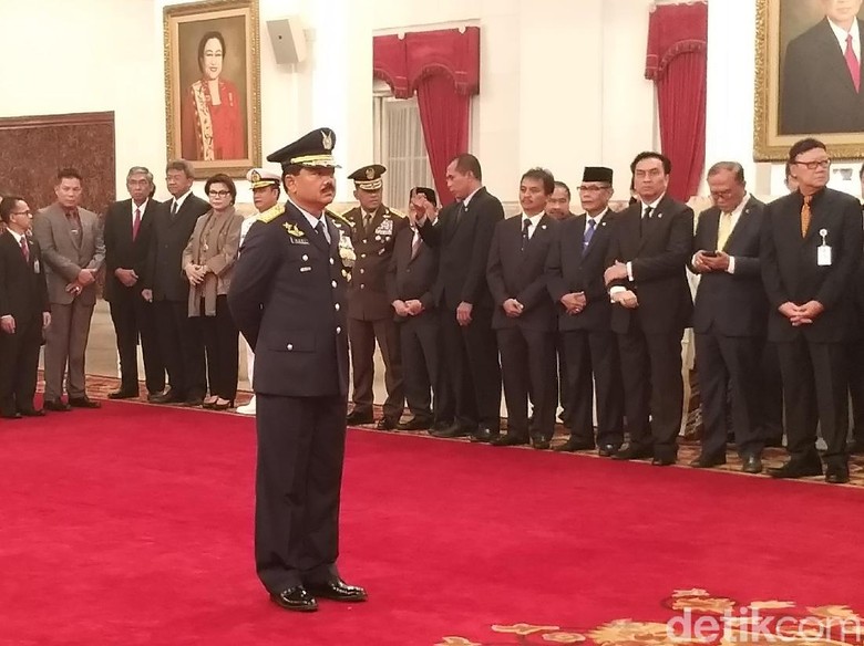 Sah! Marsekal Hadi Tjahjanto Resmi Jadi Panglima TNI Sah! Marsekal Hadi Tjahjanto Resmi Jadi Panglima TNI