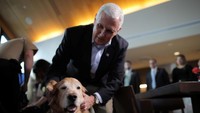 Selama menjadi Gubernur Indiana, Pence membuat sejarah dengan melakukan pemotongan pajak dengan nilai terbesar sepanjang sejarah Indiana./Foto: Mike Pence/Reuters