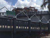 Jembatan dicat ulang (Jefris/detikTravel)