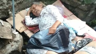 Cerita Miris Lansia Udjan: Sakit, Tak Diakui Anak, Telantar di Got