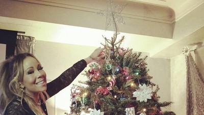 Foto: Adu Dekorasi Pohon Natal Selebriti Dunia, Mana Favoritmu?