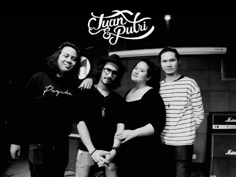 Di Balik Hobinya Masak, Cucu B.J. Habibie Ini Ternyata Vokalis Band Rock