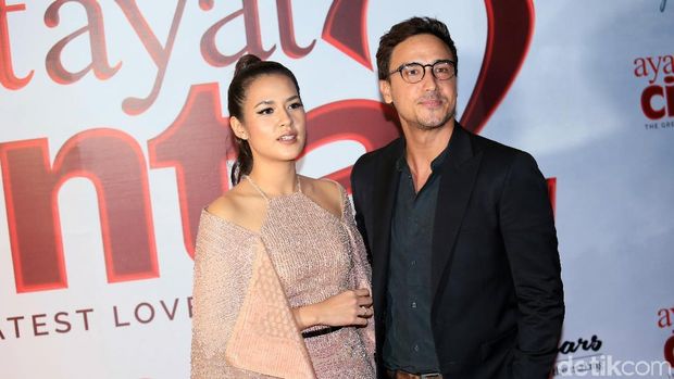 Ini Dia 10 Pasangan Terhot