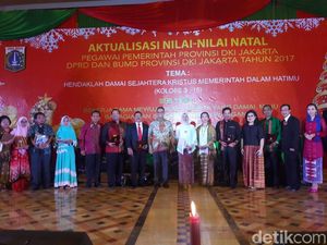 Hadiri Acara Makna Natal PNS DKI, Anies Didampingi Istri Sandiaga