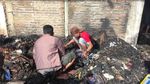 Penampakan Pasar Gembrong Lama yang Hangus Terbakar