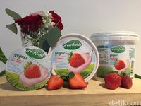 Enak dan Sehat! Ngemil Yogurt Kemasan Rasa Strawberry hingga Blueberry 