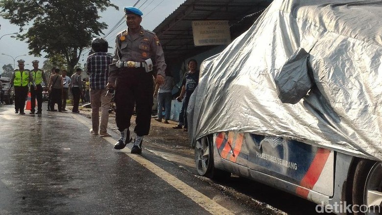 Ini Penyebab Mobil Patwal Polisi Tabrak Warung dan Rumah di Boyolali Ini Penyebab Mobil Patwal Polisi Tabrak Warung dan Rumah di Boyolali
