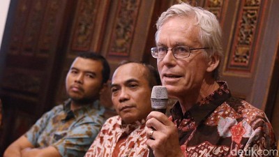 Diskusi Membaca Sejarah, Merayakan Antikorupsi