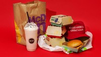 Informasi mantan asisten Trump, Corey Lewandowski dan David Bossie, mengungkap menu fast food pilihan Presiden AS itu. Ada dua Big Mac, dua potong Fillet-O-Fish dan melted chocolate shake buatan McDonalds. Foto: This Is Insider